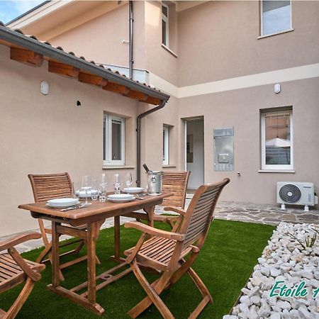 Casa Monique Apartments Дезенцано-дель-Гарда Экстерьер фото