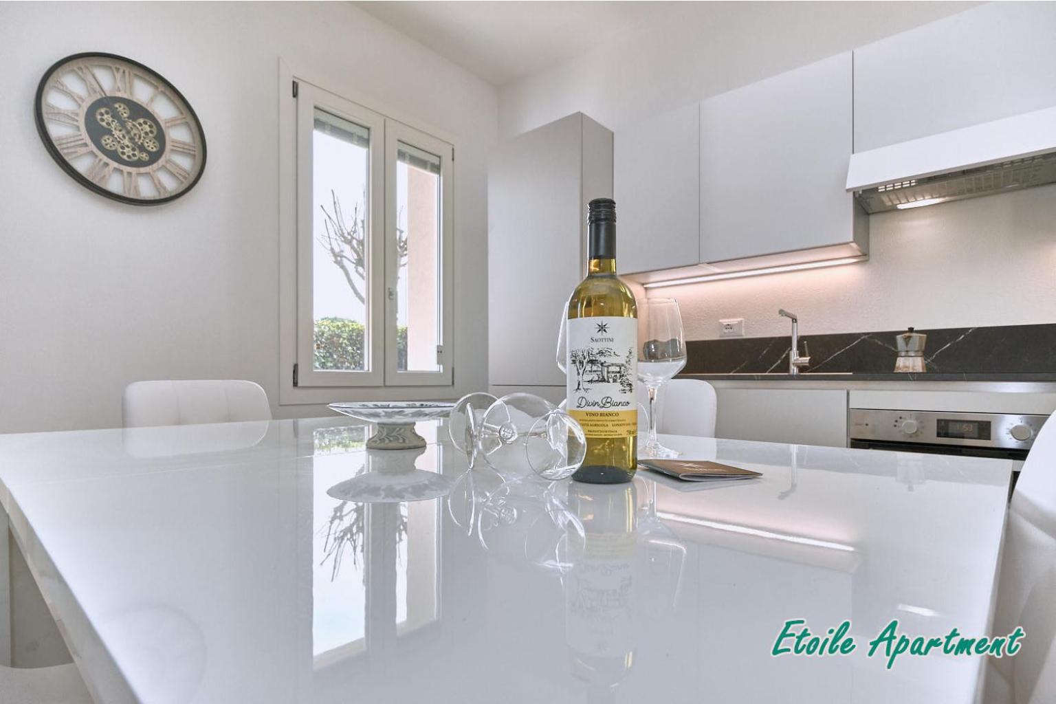 Casa Monique Apartments Дезенцано-дель-Гарда Экстерьер фото