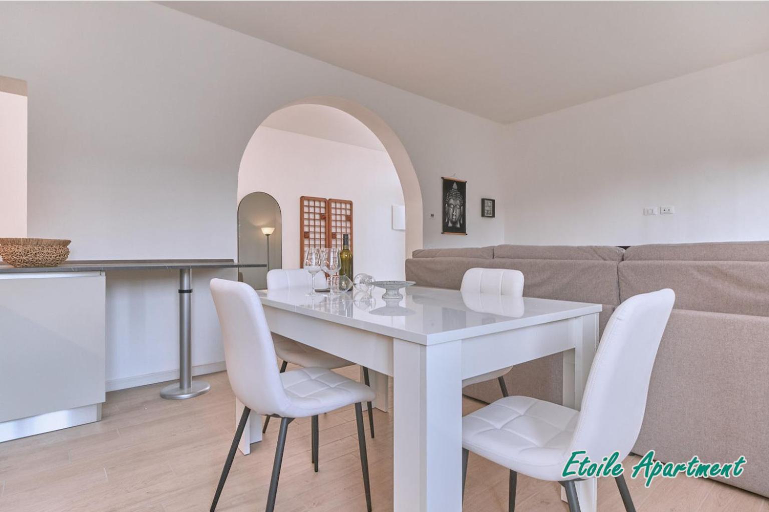 Casa Monique Apartments Дезенцано-дель-Гарда Экстерьер фото