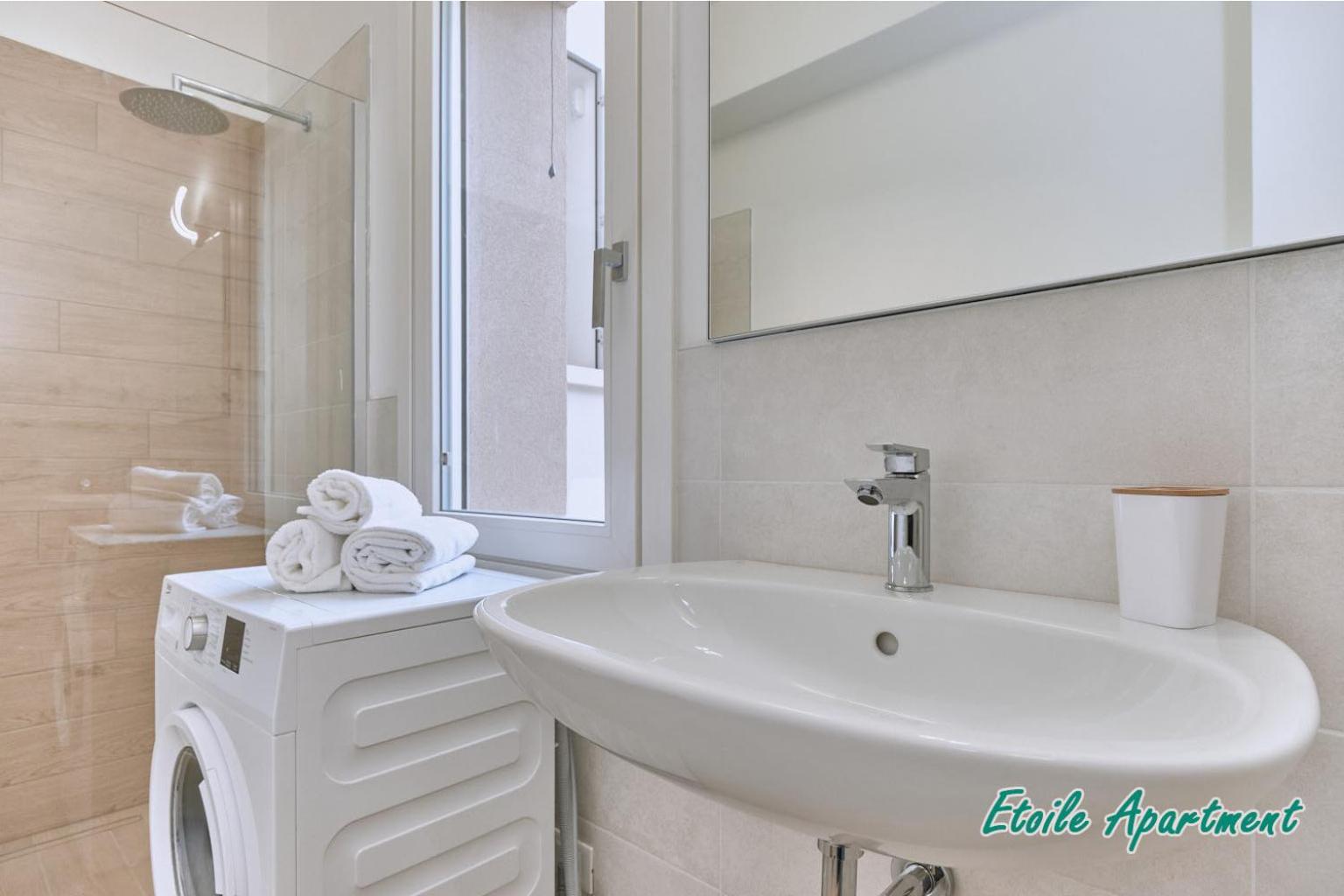 Casa Monique Apartments Дезенцано-дель-Гарда Экстерьер фото
