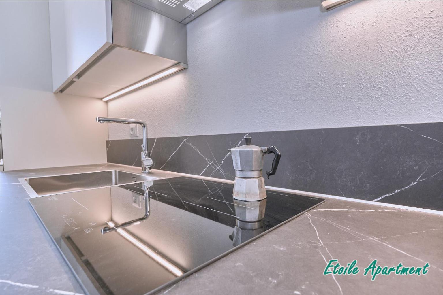 Casa Monique Apartments Дезенцано-дель-Гарда Экстерьер фото